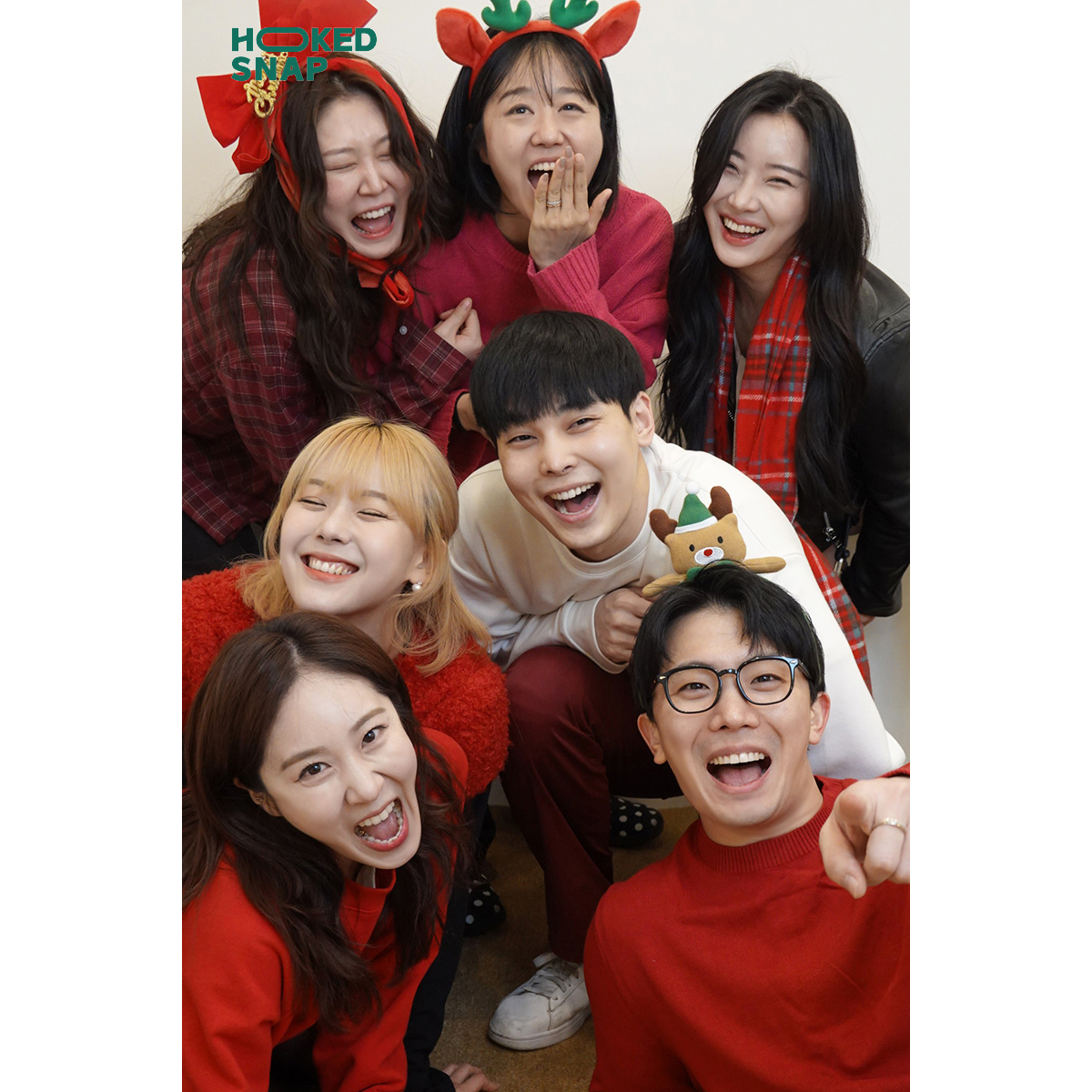 친구들 다같이 엽기 포즈도 가능! 눈치 안 보이는 신당역 예약제 사진관
